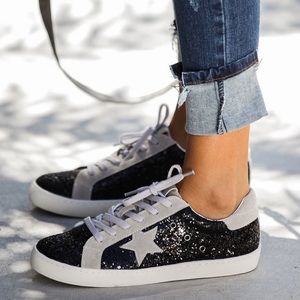 Brand new never worn! Selling due to being too big